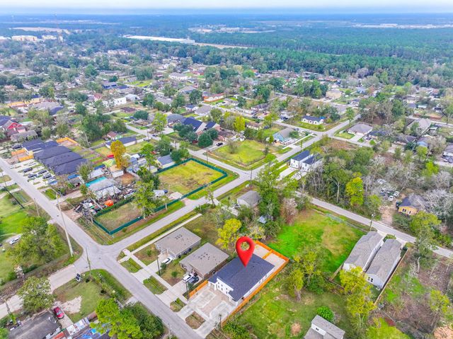 9409 Caddo Road, Houston, TX 77078