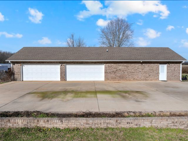 1191 Knights Church Rd, Decherd, TN 37324