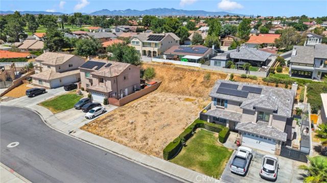13040 Candleberry, Victorville, CA 92395