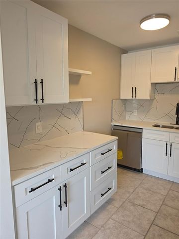 8221 112TH STREET 209, Seminole, FL 33772