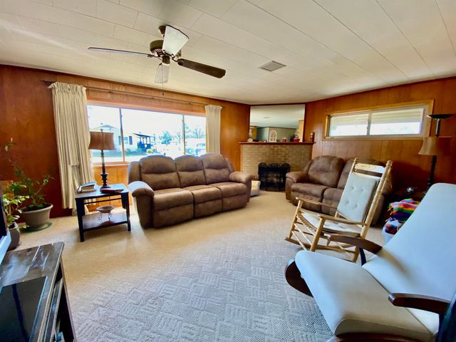 401 E Gum, Walnut Ridge, AR 72476