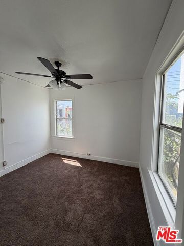 2933 S La Brea Avenue, Los Angeles, CA 90016