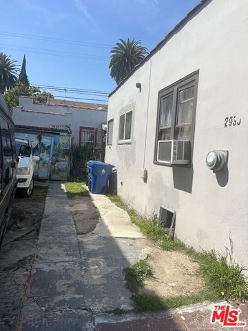 2933 S La Brea Avenue, Los Angeles, CA 90016