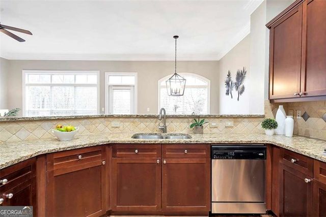 5408 Glenridge Cove, Sandy Springs, GA 30342