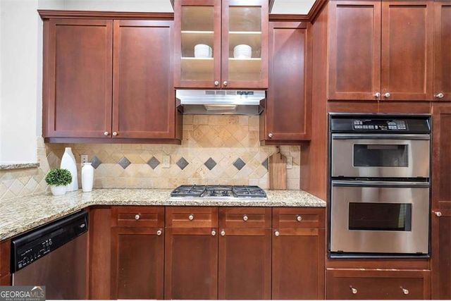 5408 Glenridge Cove, Sandy Springs, GA 30342