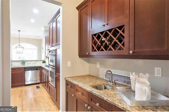 5408 Glenridge Cove, Sandy Springs, GA 30342