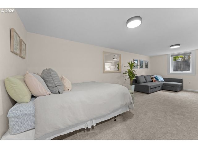 7026 N CAMPBELL Ave, Portland, OR 97217