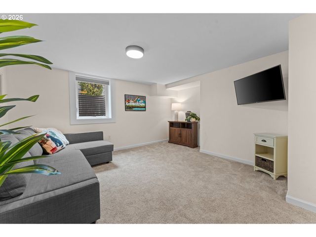 7026 N CAMPBELL Ave, Portland, OR 97217