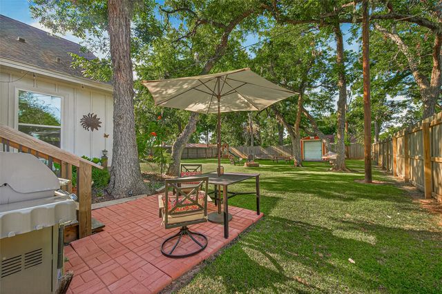 502 Tall Timber Drive, West Columbia, TX 77486