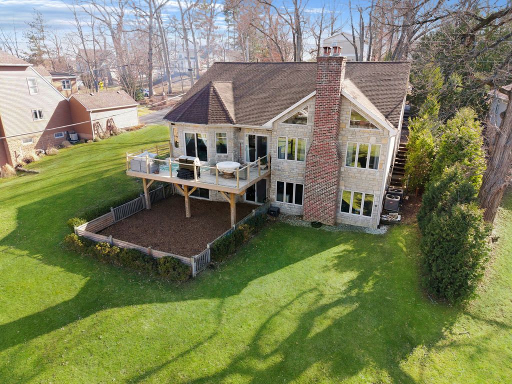 26811 N Oakdale Lane, Mundelein, IL 60060 — exterior