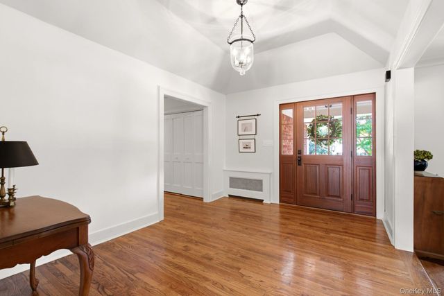 23 Renwick Avenue, Huntington, NY 11743