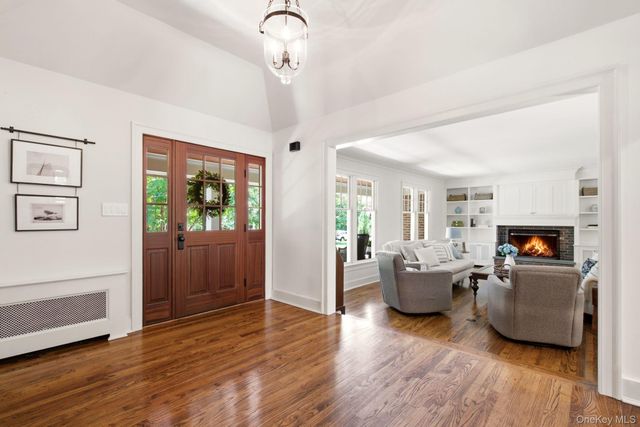 23 Renwick Avenue, Huntington, NY 11743