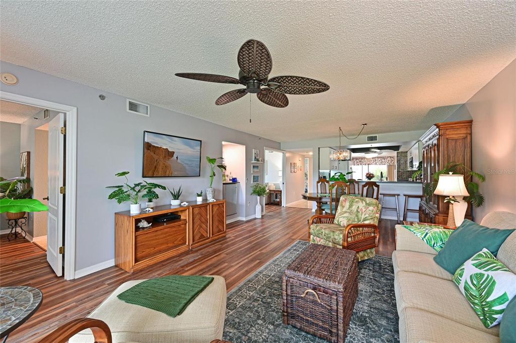Image 14 of property listing at 6611 STONE RIVER ROAD 106, Bradenton, FL 34203