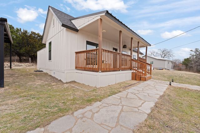 708 Litigation Street, Glen Rose, TX 76043