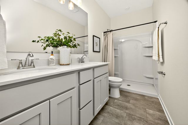 130 NW Rolling Circle, Waukee, IA 50263