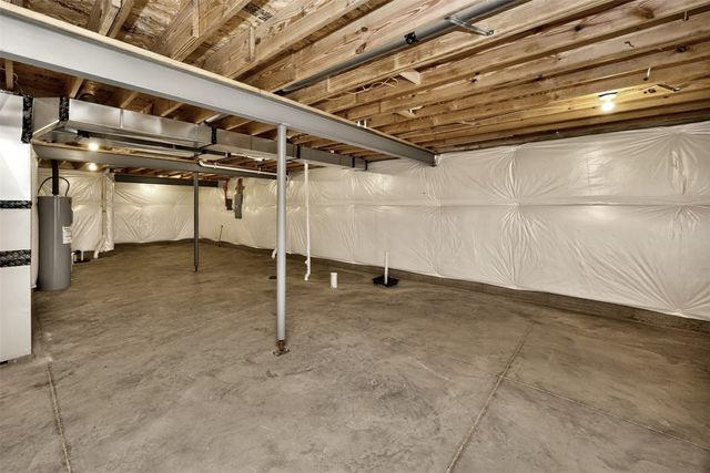 130 NW Rolling Circle, Waukee, IA 50263