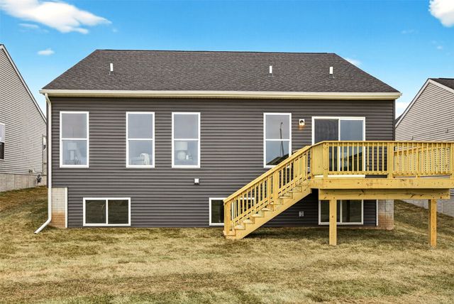 130 NW Rolling Circle, Waukee, IA 50263