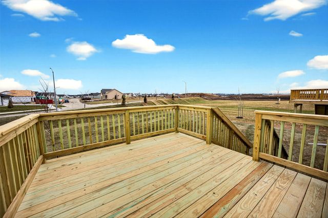 130 NW Rolling Circle, Waukee, IA 50263