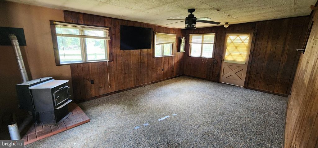 Image 16 of property listing at 9 CLEAR SPRING RD, Dillsburg, PA 17019