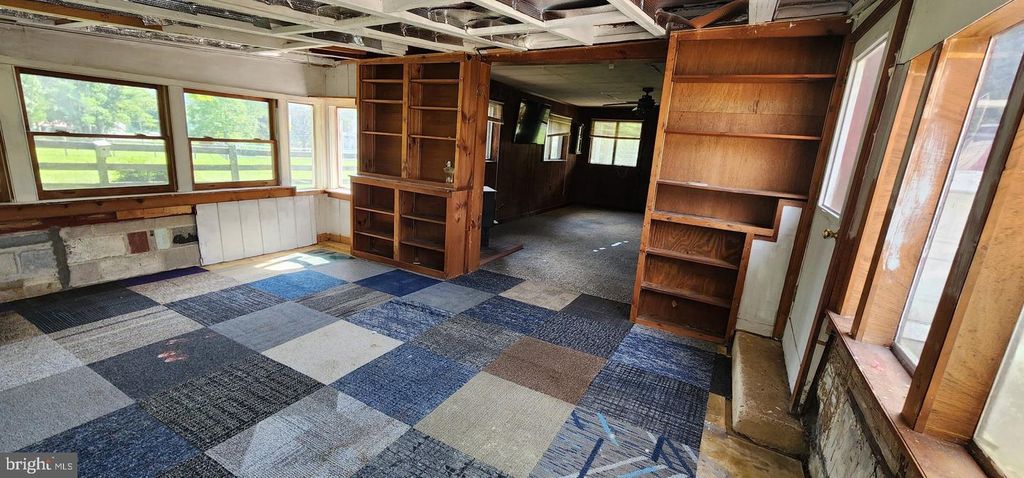 Image 17 of property listing at 9 CLEAR SPRING RD, Dillsburg, PA 17019