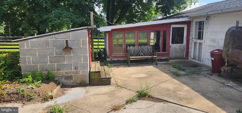 Image 18 of property listing at 9 CLEAR SPRING RD, Dillsburg, PA 17019