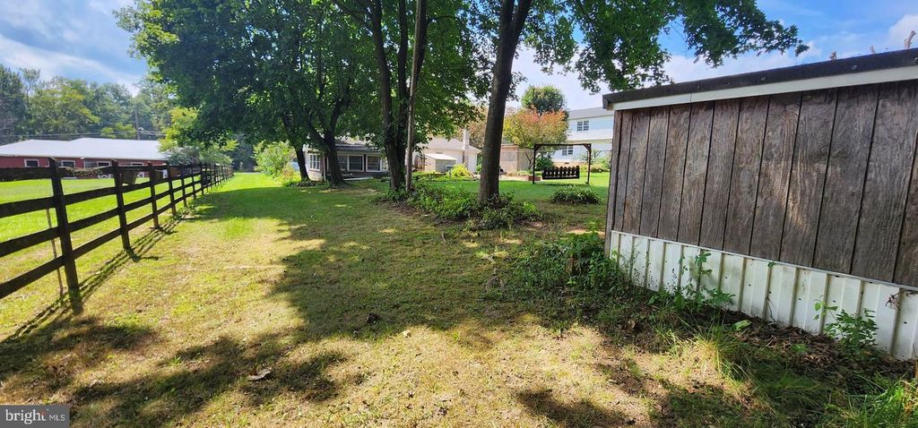 Image 19 of property listing at 9 CLEAR SPRING RD, Dillsburg, PA 17019