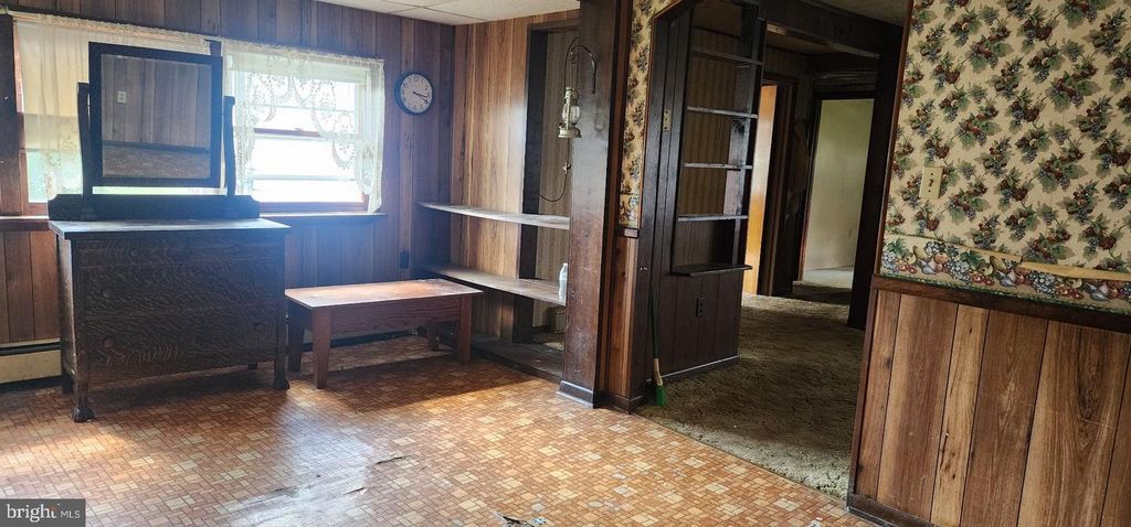 Image 10 of property listing at 9 CLEAR SPRING RD, Dillsburg, PA 17019