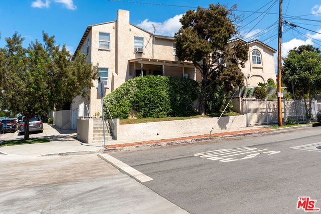 200 N Reno Street, Los Angeles, CA 90026