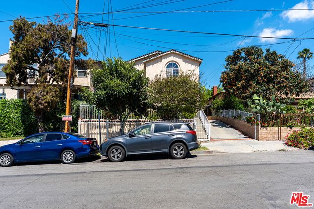 200 N Reno Street, Los Angeles, CA 90026