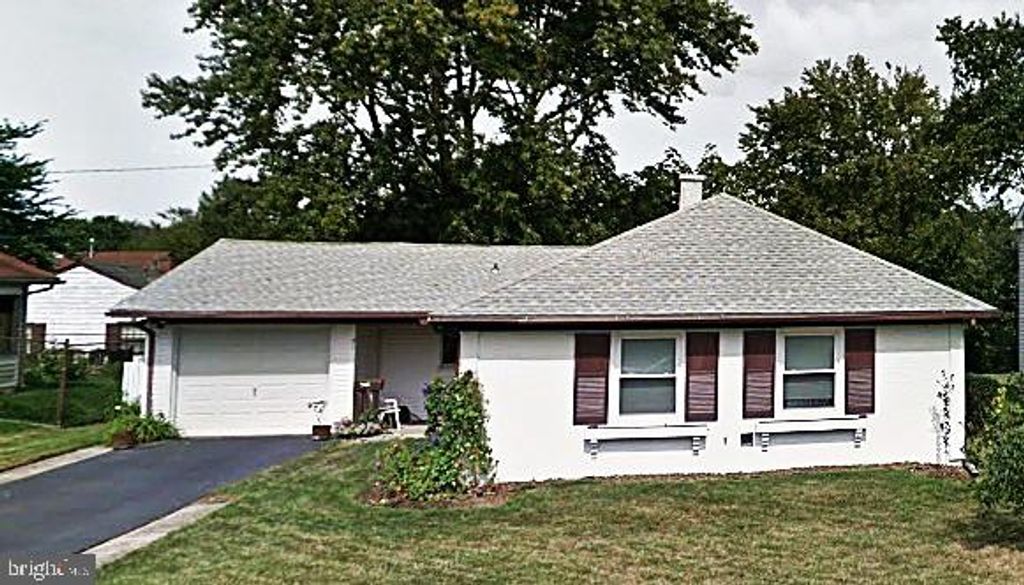 31 MEDLEY LN, Willingboro, NJ 08046