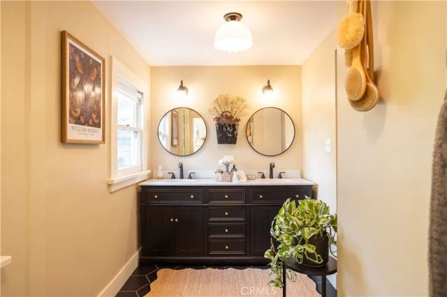 250 N Primrose Avenue, Monrovia, CA 91016