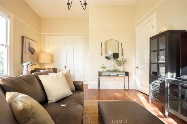 250 N Primrose Avenue, Monrovia, CA 91016