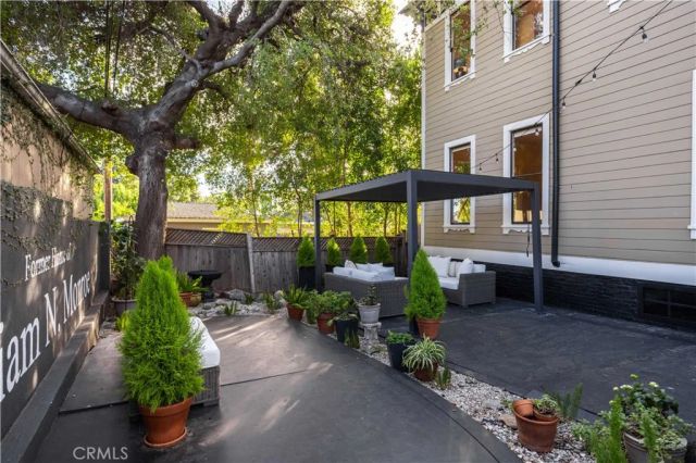 250 N Primrose Avenue, Monrovia, CA 91016
