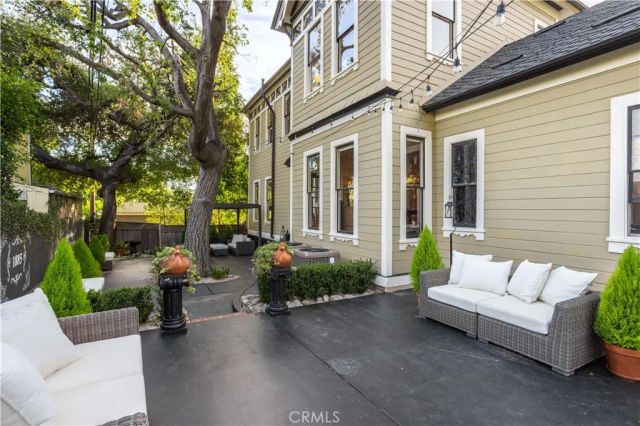 250 N Primrose Avenue, Monrovia, CA 91016