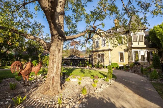 250 N Primrose Avenue, Monrovia, CA 91016