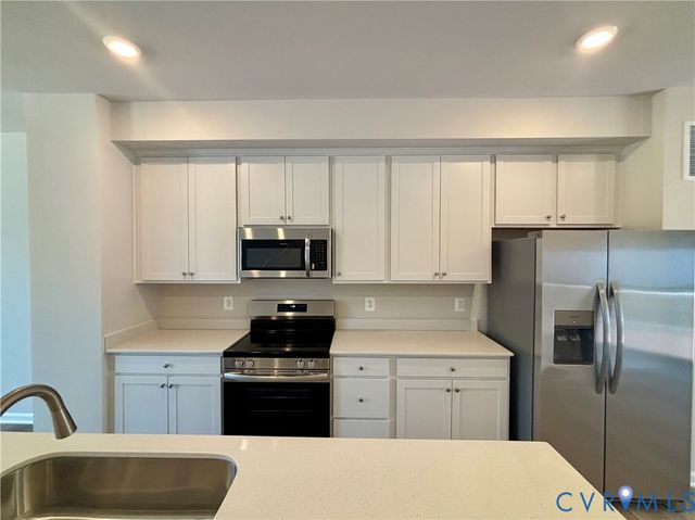 6029 Blue Iris Rd, Richmond, VA 23224