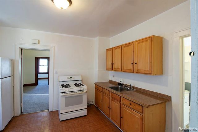 3273 Yemans Street, Hamtramck, MI 48212