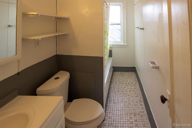 3273 Yemans Street, Hamtramck, MI 48212