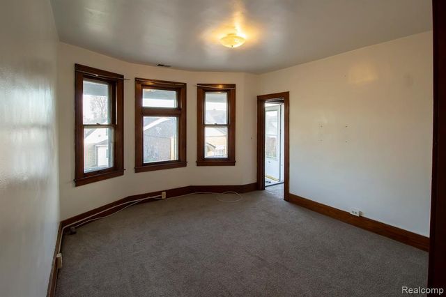 3273 Yemans Street, Hamtramck, MI 48212