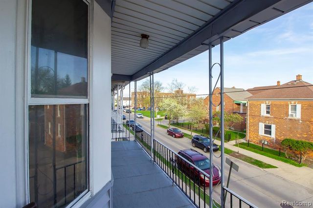 3273 Yemans Street, Hamtramck, MI 48212