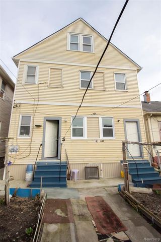 3273 Yemans Street, Hamtramck, MI 48212