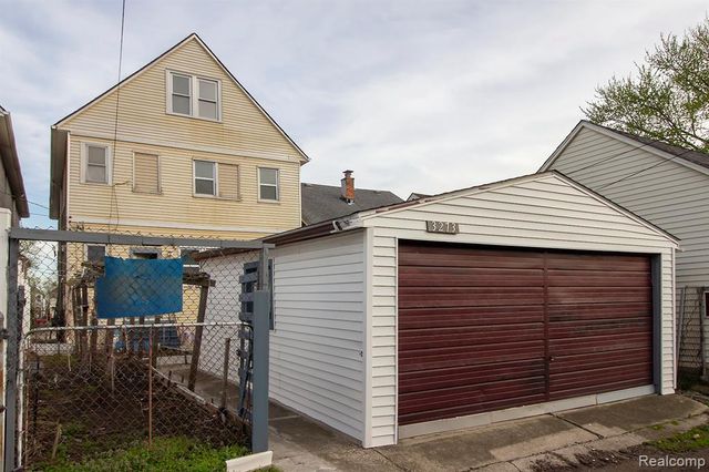 3273 Yemans Street, Hamtramck, MI 48212