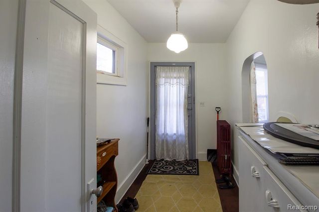 3273 Yemans Street, Hamtramck, MI 48212