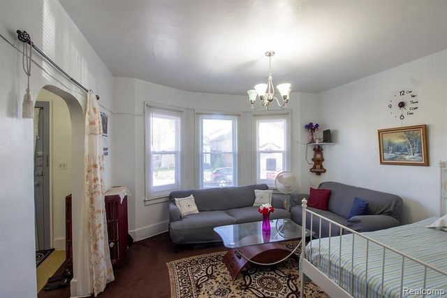 3273 Yemans Street, Hamtramck, MI 48212