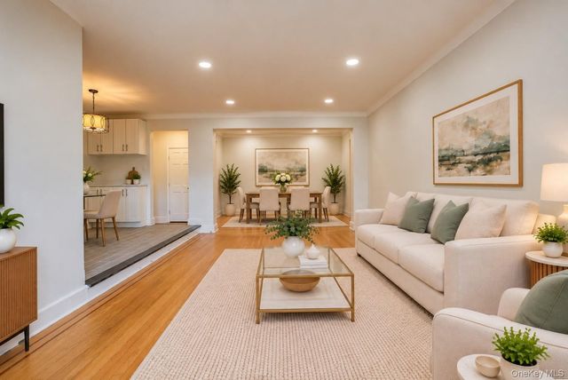 76-35 113th Street 6F, Forest Hills, NY 11375