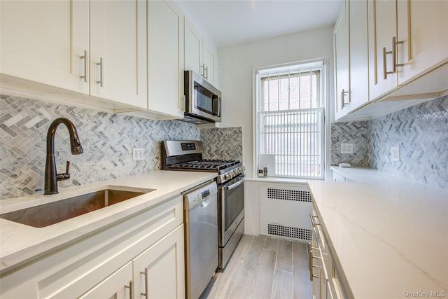 76-35 113th Street 6F, Forest Hills, NY 11375