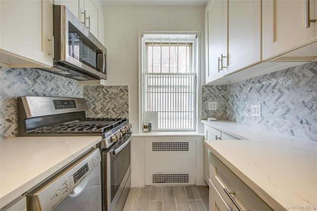 76-35 113th Street 6F, Forest Hills, NY 11375