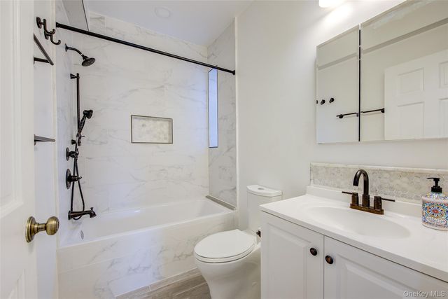 76-35 113th Street 6F, Forest Hills, NY 11375