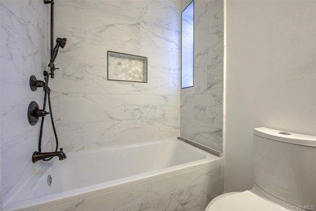 76-35 113th Street 6F, Forest Hills, NY 11375