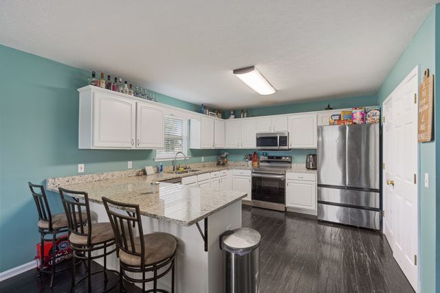 1358 Jason Cir, Ashland City, TN 37015
